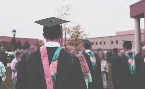 �������꼶��ҵ��Ա��ὲ����