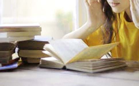 大学生创业标语(集合9篇)