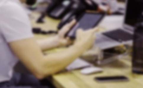 ���ڲ�Ʒ���۾�����λְ��