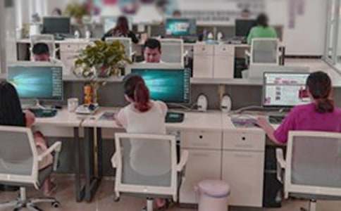 保险话务员个人年终工作总结5篇