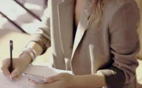 ��ʫ�Ϲ�ѧŮ��Ӱ�����������