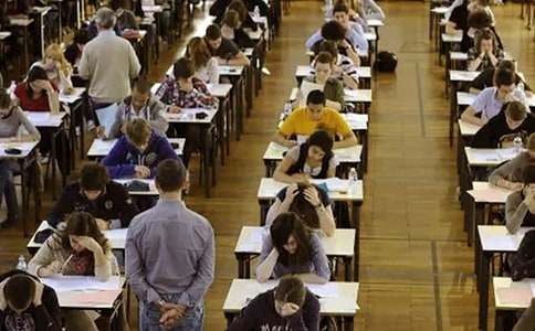 迎接期末考试广播稿汇编13篇