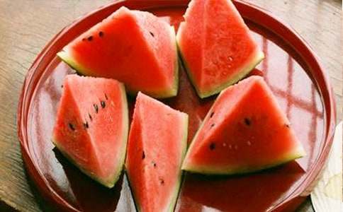 ������Զ������С���и�