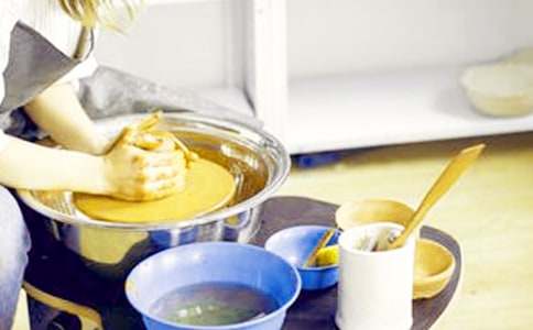 大班艺术教案:会变的树