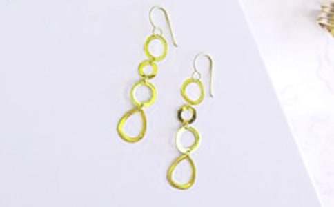 �鱦Ա����ͬ